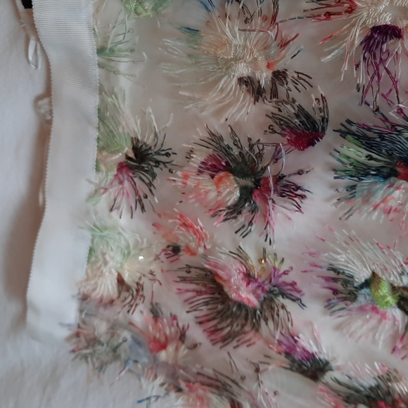 Simons embroidered floral skirt, white, size small - Picture 2 of 4